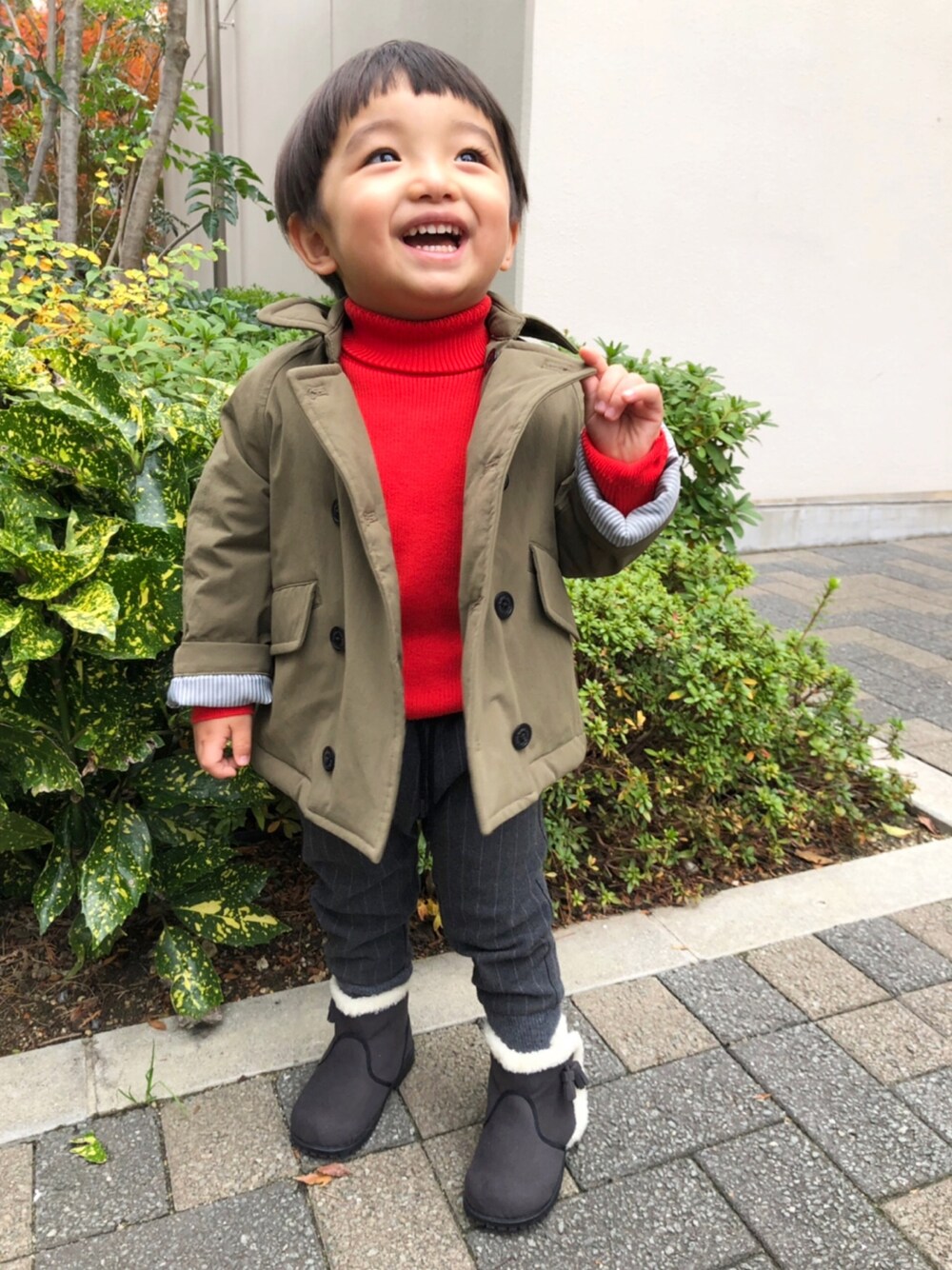 「キッズファッション、冬コーデ、クリスマスコーデ、おとこのこ、男の子コーデ、男の子、息子、2歳、むすこーで、familiar」｜「FITHのアイテム（ニット/セーター、レッド系）」を使った、kotaroさん（キッズ・90cm）の冬コーディネートの1枚目の写真