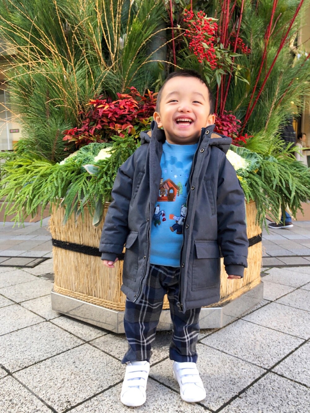 「kids、キッズファッション、男の子、男の子コーデ、キッズコーデ、おとこのこ、3歳、息子コーデ、おとこのこスタイル、キッズコーディネート」｜「Familiar のアイテム（トップス、ブルー系）」を使った、kotaroさん（キッズ・90cm）の冬コーディネートの1枚目の写真