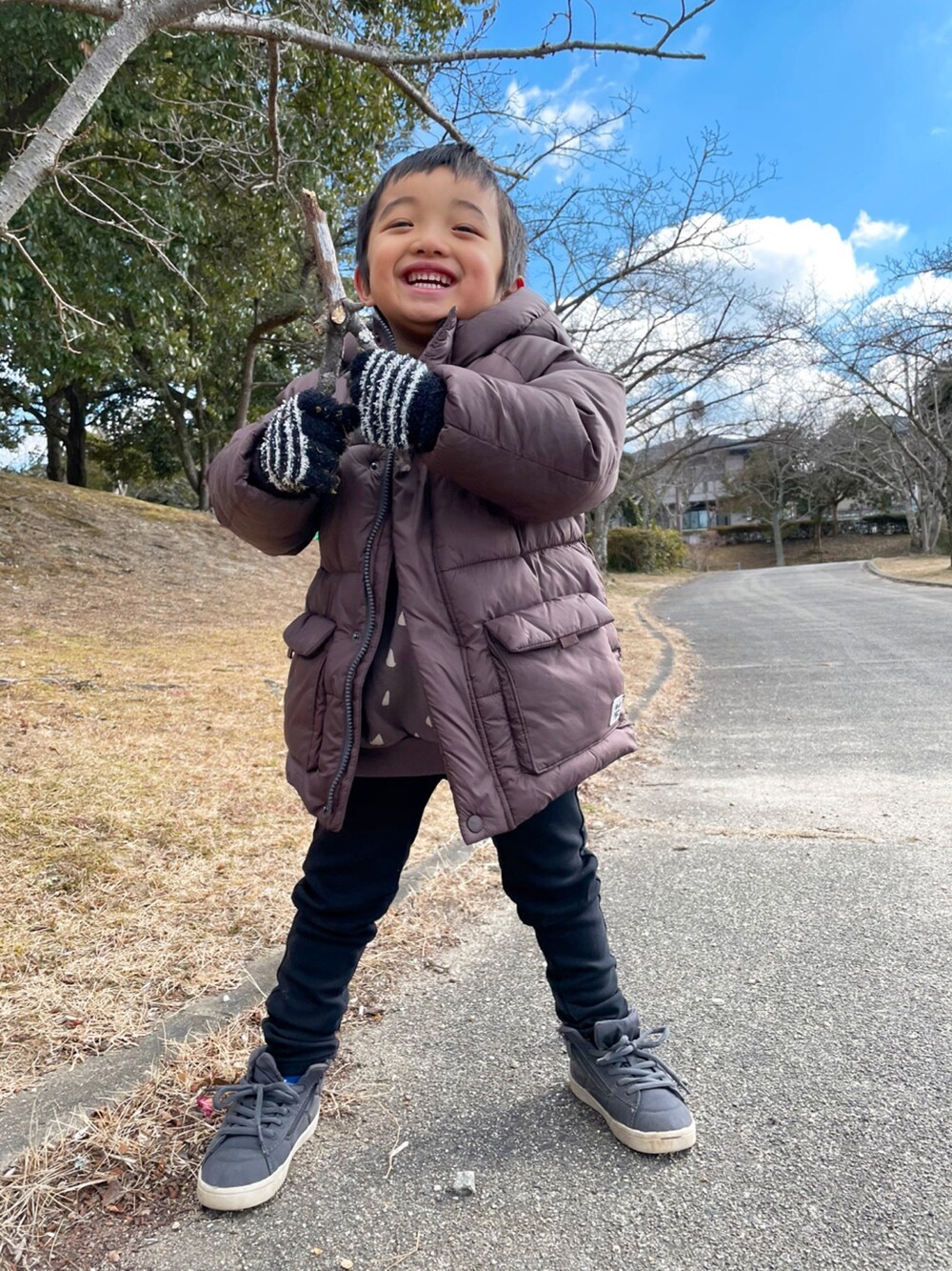 「プチプラ、プチプラコーデ、キッズコーデ、キッズ、kids、男の子、男の子コーデ、4歳、4歳男の子、ZARA KIDS」｜「ZARAのアイテム（ダウンジャケット/コート、ブラウン系）」を使った、kotaroさん（キッズ・90cm）の冬コーディネートの1枚目の写真