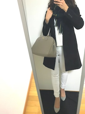 「オールホワイト」｜「アイテム（チェスターコート）」を使った、m___さん（レディース・165cm）の秋コーディネート