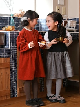 「la poche biscuit（ラポシェビスキュイ）のアイテム（トップス）」を使った、DIL baby&kids shopさん（キッズ・109cm）の秋コーディネート