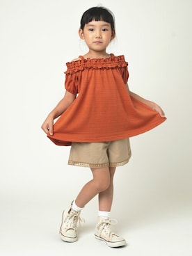 「la poche biscuit（ラポシェビスキュイ）のアイテム（トップス）」を使った、DIL baby&kids shopさん（キッズ・108cm）の春コーディネート