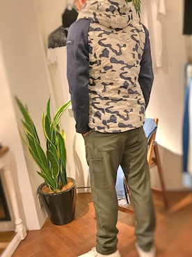 「TATRAS（タトラス）のアイテム（ナイロンジャケット）」を使った、鈴木健之さん（メンズ・180cm）の冬コーディネート