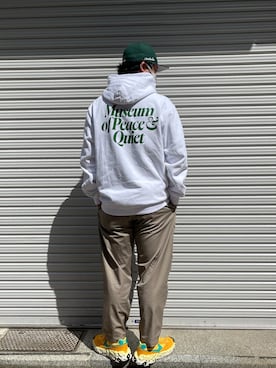「B'2nd（ビーセカンド）のアイテム（パーカー）」を使った、鈴木健之さん（メンズ・180cm）の春コーディネート
