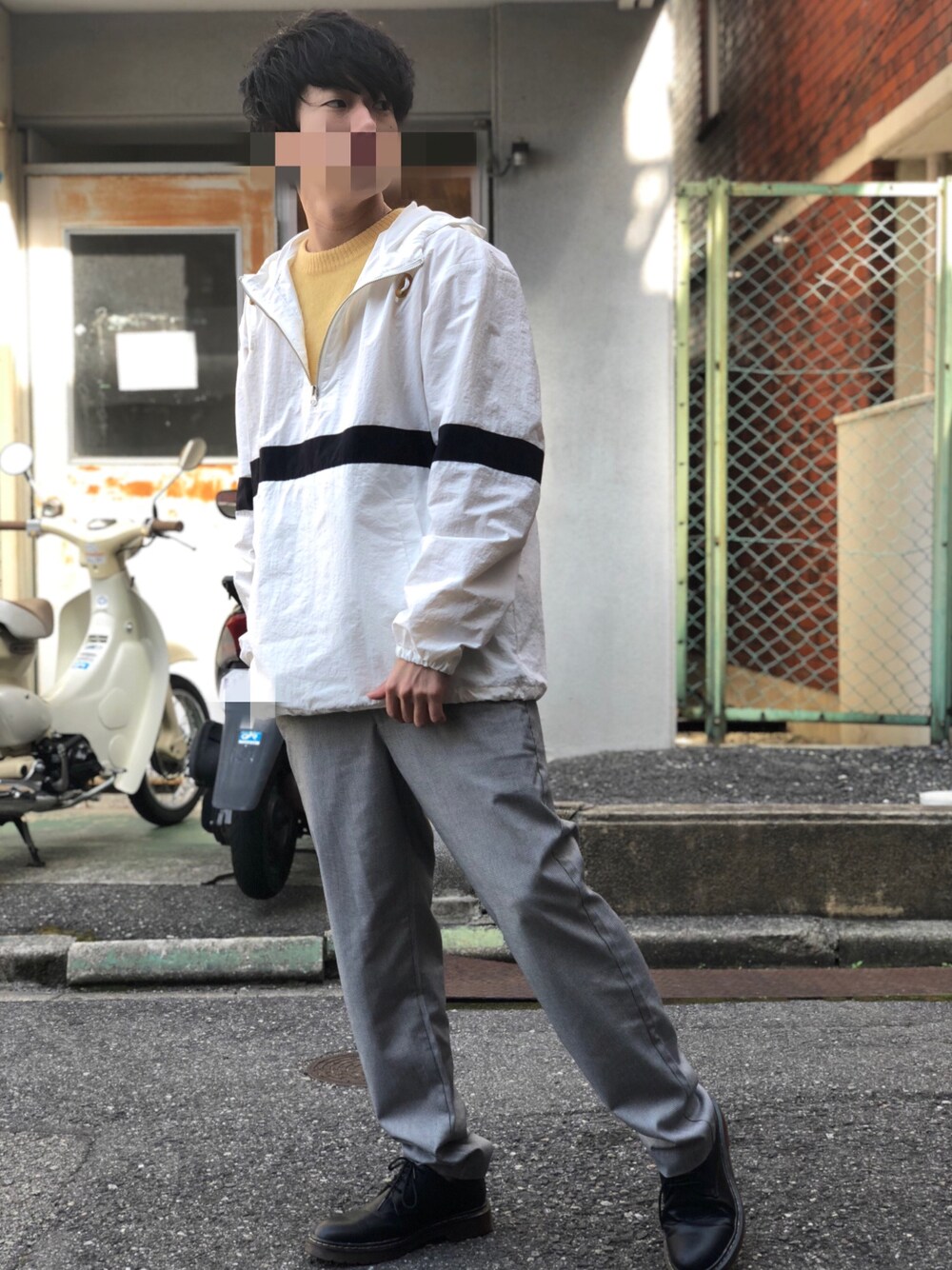 「アノラックパーカー、シンプル、ニット、カジュアル、カジュアルコーデ、スポーツミックス、プチプラ、GU、春、春コーデ」｜「GUのアノラックパーカー（パーカー、ホワイト系）」を使った、Yusukeeeeさん（メンズ・168cm）の春コーディネートの1枚目の写真