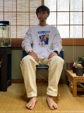 「消えそうな色コーデ」｜「アイテム（スウェット）」を使った、 な さん（メンズ・174cm）の春コーディネート
