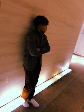 「TOMMY HILFIGER（トミーヒルフィガー）のアイテム（テーラードジャケット）」を使った、カツゴリさん（メンズ・177cm）の冬コーディネート