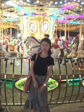 「アイテム（腕時計、パープル系）」を使った、Yvette Lamさん（レディース・153cm）の夏コーディネート