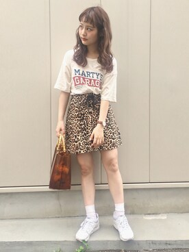 安中亜美さんの「フロントレースアップスカート」を使ったコーディネート