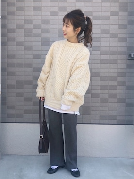 「ボリュームニット」｜「アイテム（バレエシューズ）」を使った、安中亜美さん（レディース・149cm）の冬コーディネート
