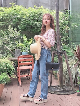 「flower（フラワー）のアイテム（パンツ）」を使った、安中亜美さん（レディース・150cm）の夏コーディネート