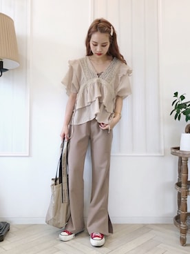 「flower（フラワー）のアイテム（パンツ）」を使った、安中亜美さん（レディース・150cm）の夏コーディネート