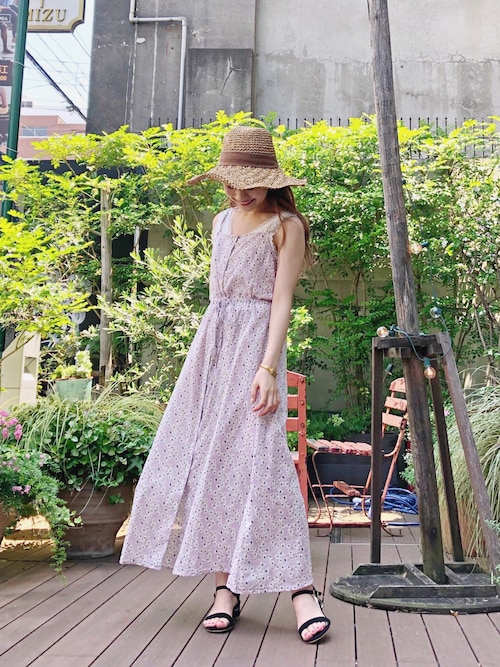 安中亜美さんのコーディネート