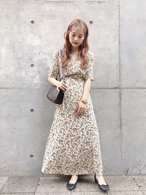 安中亜美さんのコーディネート