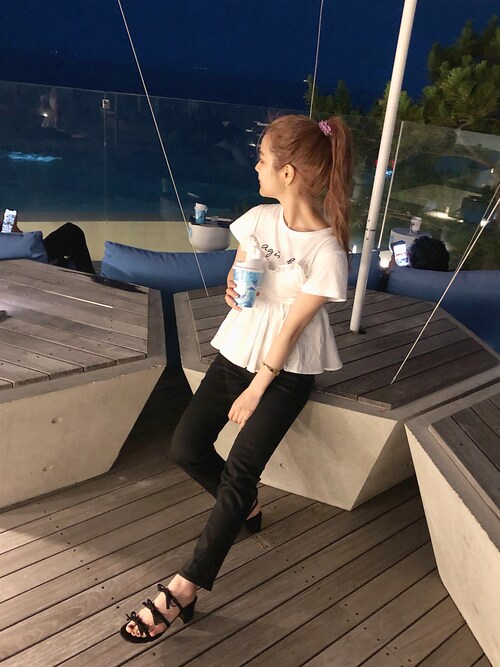 安中亜美さんのコーディネート