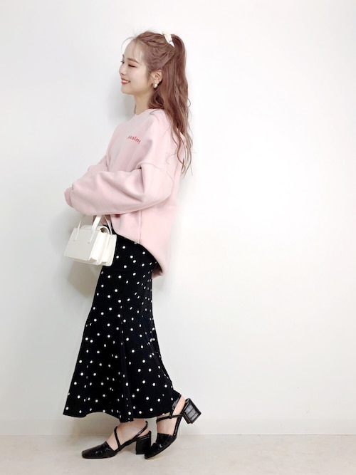 安中亜美さんのコーディネート