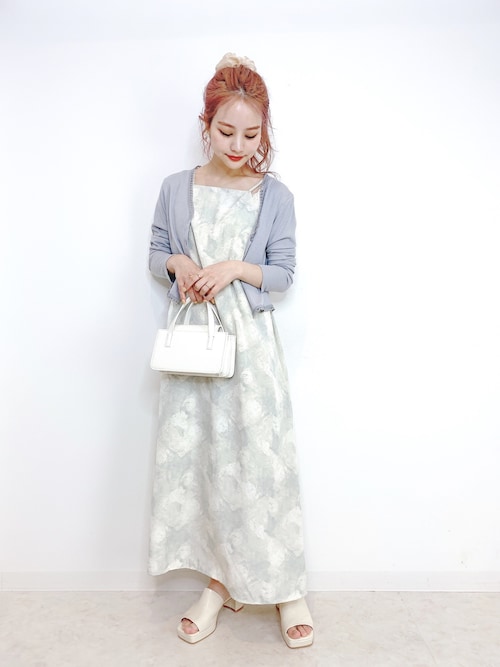 安中亜美さんのコーディネート