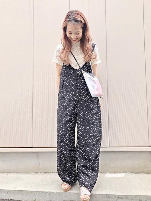 安中亜美さんのコーディネート