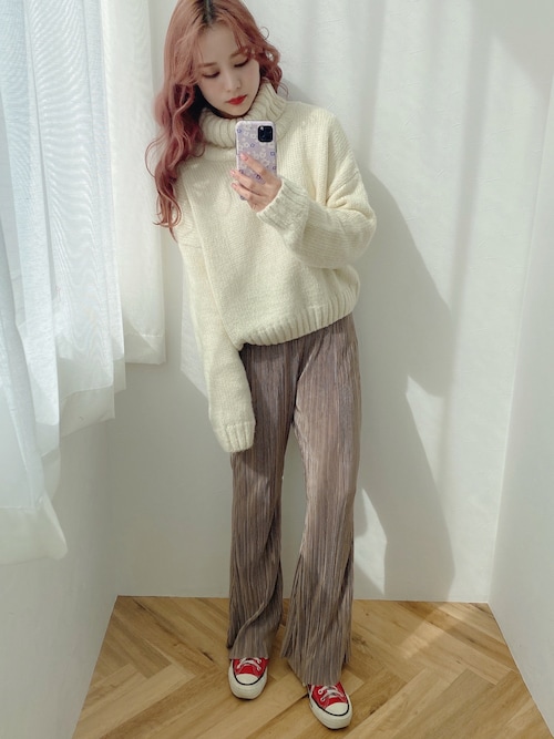 安中亜美さんのコーディネート