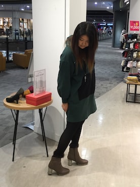 「靴下屋（クツシタヤ）のアイテム（タイツ/ストッキング）」を使った、WAORientalTRaffic幕張さん（レディース・166cm）の冬コーディネート