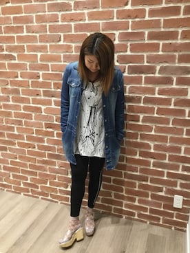 「Purple&Yellow（パープルアンドイエロー）のアイテム」を使った、WAORientalTRaffic幕張さん（レディース・166cm）の春コーディネート