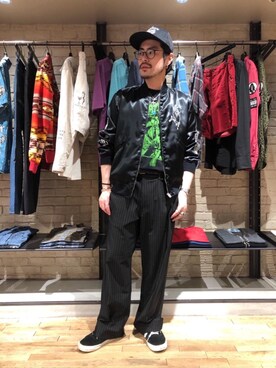 「ワントーンコーデ」｜「アイテム（スカジャン）」を使った、OHTAKIさん（メンズ・170cm）の春コーディネート