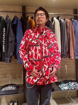 「アイテム（ミリタリージャケット、レッド系）」を使った、OHTAKIさん（メンズ・170cm）の冬コーディネート