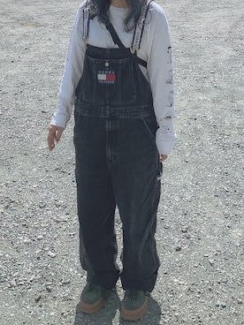 「TOMMY HILFIGER（トミーヒルフィガー）のアイテム（サロペット/オーバーオール）」を使った、やまきさん（レディース・158cm）の秋コーディネート