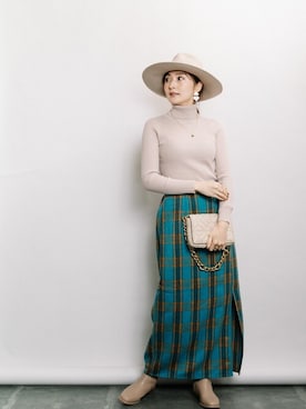 「ELVENCE DEUX（エルベンスドゥ）のアイテム（スカート）」を使った、ELVENCE DEUXさん（レディース・160cm）の秋コーディネート