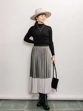 「ELVENCE DEUX（エルベンスドゥ）のアイテム（スカート）」を使った、ELVENCE DEUXさん（レディース・160cm）の秋コーディネート