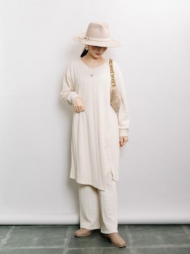 「ELVENCE DEUX（エルベンスドゥ）のアイテム（チュニック）」を使った、ELVENCE DEUXさん（レディース・160cm）の秋コーディネート
