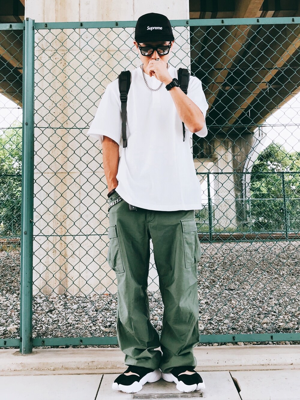 Supreme のアイテムを使った「ヘンリーネック」の人気