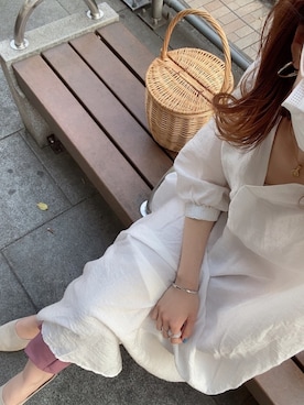 「アイテム（バングル/リストバンド）」を使った、あすぺこさん（レディース・160cm）の春コーディネート