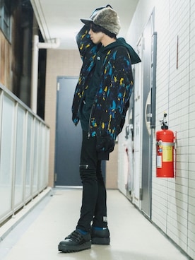 「SHAREEF（シャリーフ）のアイテム（ブルゾン）」を使った、IIITKNさん（メンズ・169cm）の春コーディネート