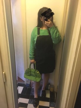 「H&M（エイチ・アンド・エム）のアイテム（ニット/セーター、グリーン系）」を使った、akiさん（レディース）の冬コーディネート