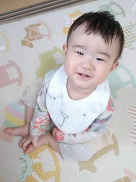 「HAKKA BABY（ハッカベビー）のアイテム（ロンパース、レッド系）」を使った、with Sunnyさん（キッズ・80cm）の冬コーディネート