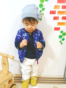 「HAKKA BABY（ハッカベビー）のぽんぽん付きワッチ（ニットキャップ/ビーニー、グレー系）」を使った、with Sunnyさん（キッズ・80cm）の冬コーディネート