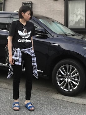 「UNIQLO（ユニクロ）のWOMEN ウルトラストレッチジーンズ（デニムパンツ）」を使った、naoさん（レディース・163cm）の夏コーディネート