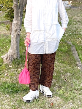 「アニマル」｜「アイテム（その他）」を使った、サカモトさん（レディース・161cm）の春コーディネート