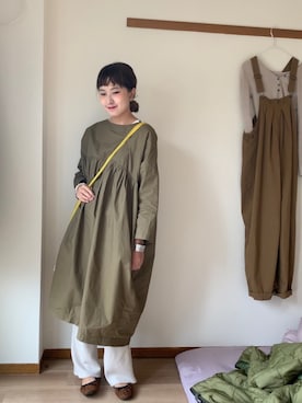 「アイテム（バングル/リストバンド）」を使った、恬さん（レディース・162cm・20代）の春コーディネート