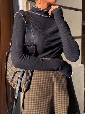 「LiVES（ライヴズ）のアイテム」を使った、张铁柱さん（レディース・156cm）の秋コーディネート