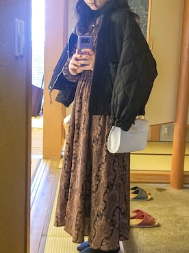 ダウンジャケット コートを使った 白バッグ のレディース人気ファッションコーディネート Wear