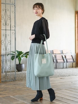 「Rewde（ルゥデ）のアイテム（ブーツ）」を使った、Rewde Staffさん（レディース・164cm）の秋コーディネート