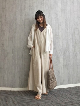 「アイテム（タンクトップ、グレー系）」を使った、Rewde Staffさん（レディース・161cm）の春コーディネート