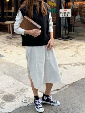 「スリット」｜「アイテム（シャツワンピース）」を使った、Delyle NOIR STAFFさん（レディース・160cm）の冬コーディネート