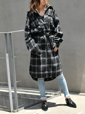 「アイテム（シャツワンピース、ブラック系）」を使った、Delyle NOIR STAFFさん（レディース・160cm）の秋コーディネート