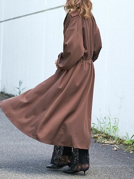 「アイテム（シャツワンピース、ブラウン系）」を使った、Delyle NOIR STAFFさん（レディース・160cm）の秋コーディネート