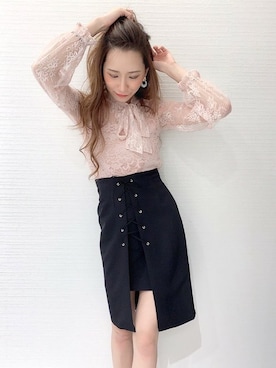 「アイテム（シャツ/ブラウス、ピンク系）」を使った、Delyle NOIR STAFFさん（レディース・160cm）の秋コーディネート