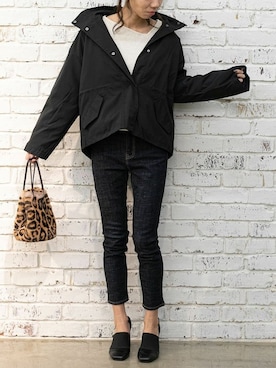 「ワンショルダー」｜「アイテム（マウンテンパーカー）」を使った、Delyle NOIR STAFFさん（レディース・160cm）の冬コーディネート