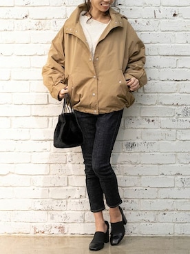 「ワンショルダー」｜「アイテム（マウンテンパーカー）」を使った、Delyle NOIR STAFFさん（レディース・160cm）の冬コーディネート